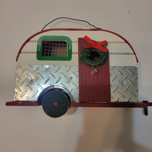 Holiday Lane Christmas Cheer Camper with Small Wreath on Door Decor Camping - Picture 2 of 5